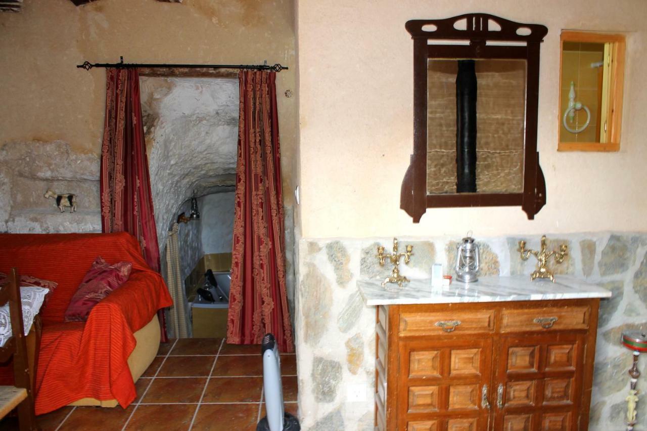 Appartamento Casa Rural con Jacuzzi Paraíso del Júcar Alcala del Jucar Esterno foto